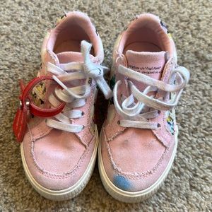 Toddler girls off white shoes